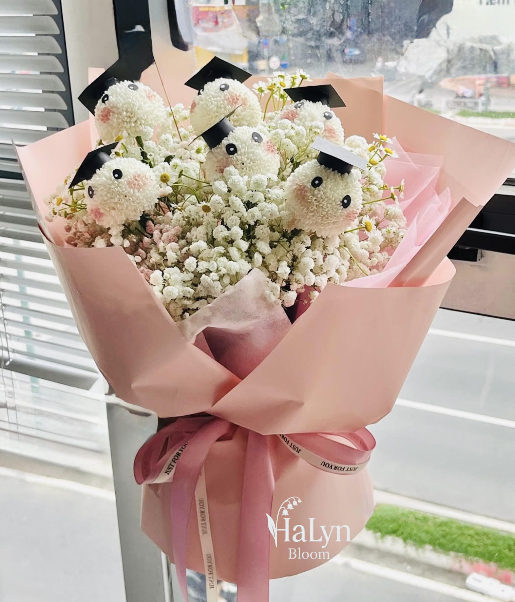 Ping Pong's Congrats Bouquet