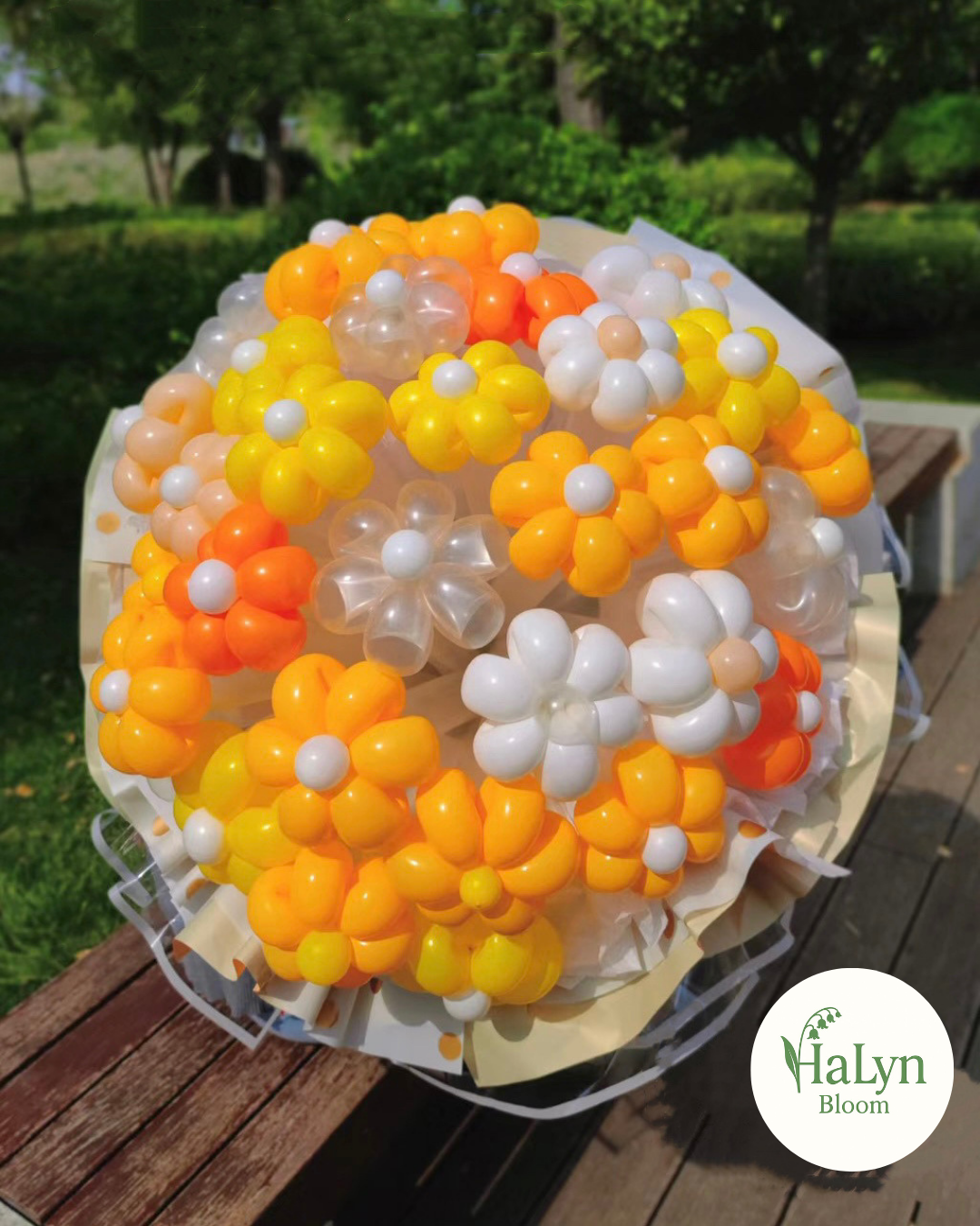 Balloon Flower Daystar Bouquet